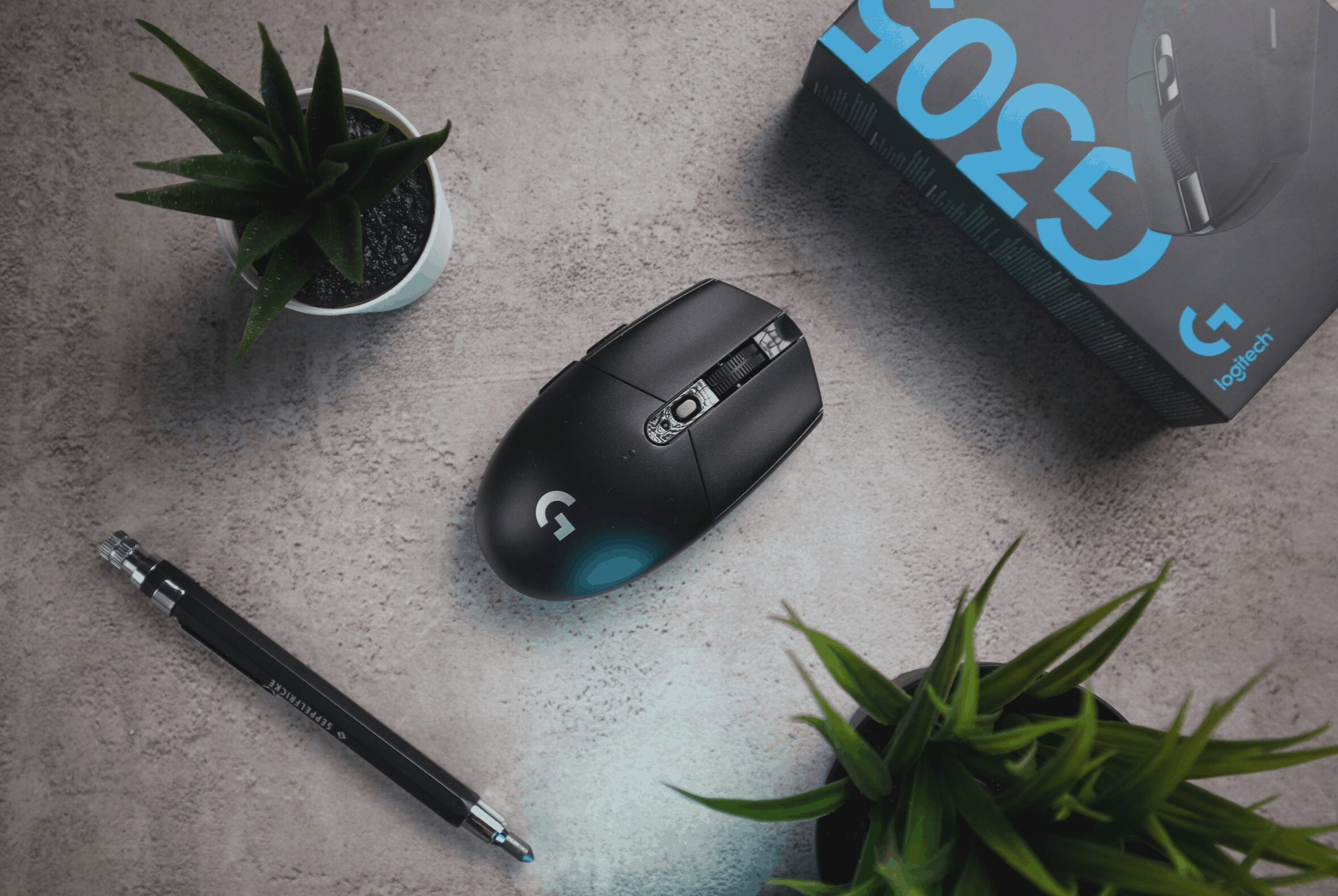 SOLVED: Can't click and drag with my mouse - Logitech G502 Hero